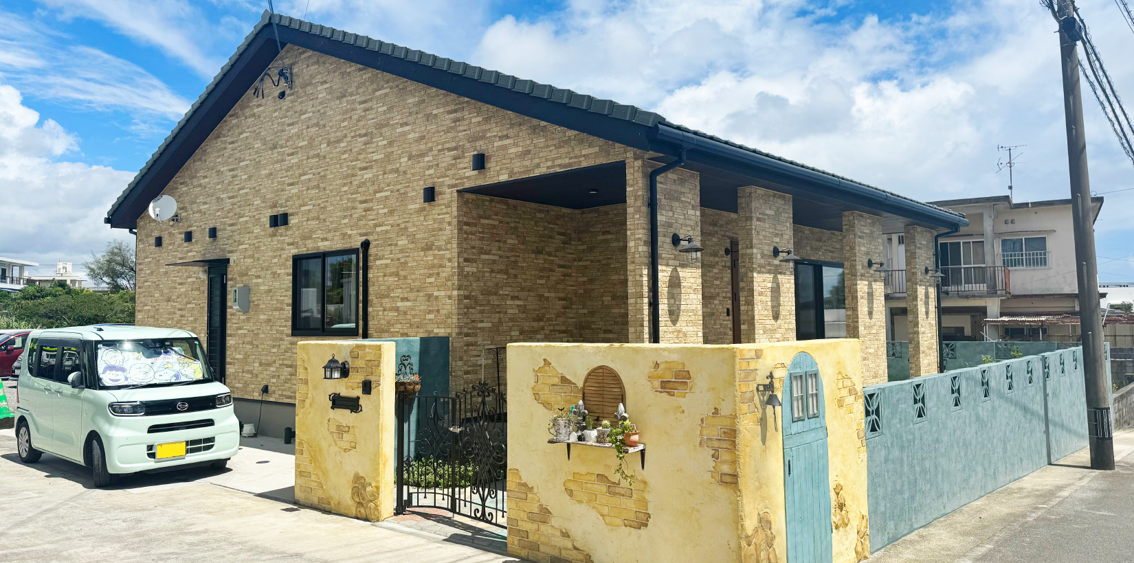 家族・仲間が自然と集う平屋の邸宅 