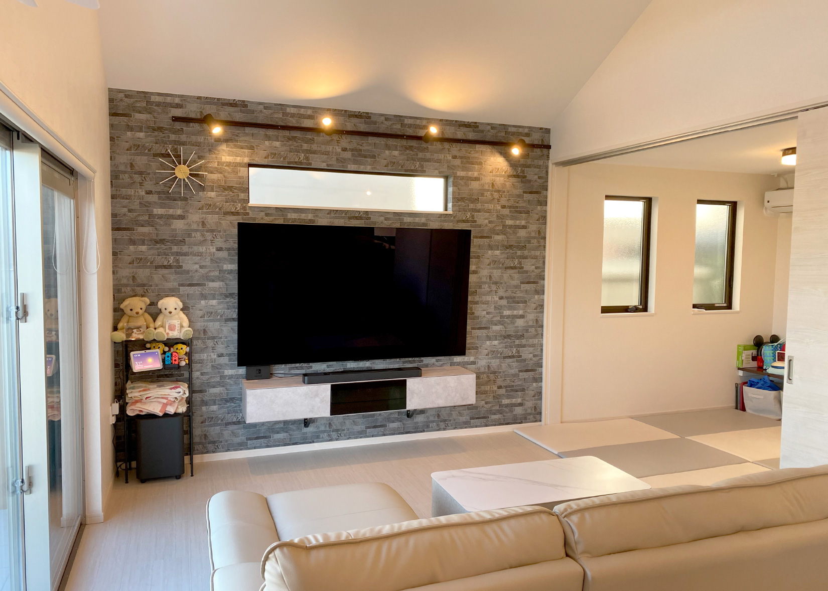 木の家の空気に惚れ込み、１年以上かけて作り上げた家