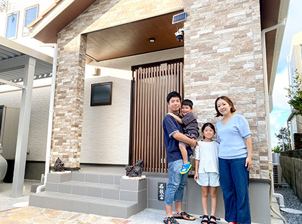 家族・仲間が自然と集う平屋の邸宅